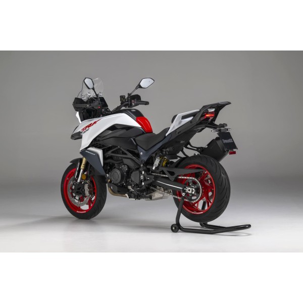 Benelli TRK 902 Stradale