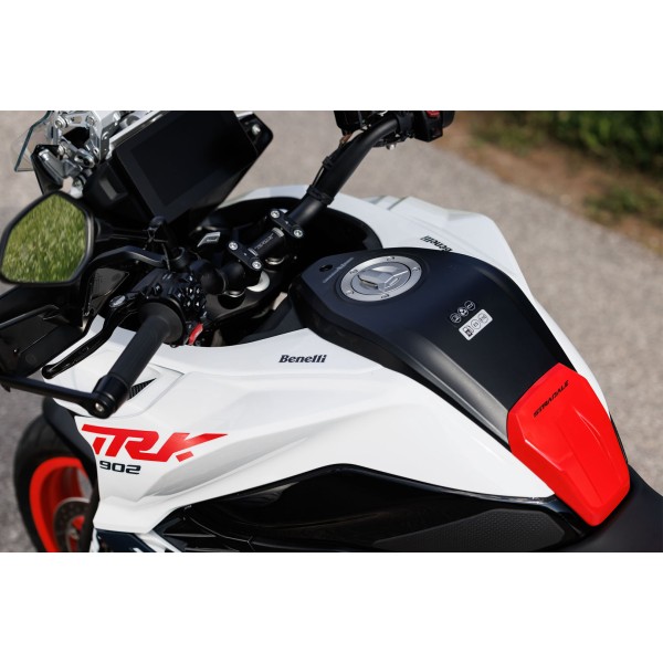 Benelli TRK 902 Stradale